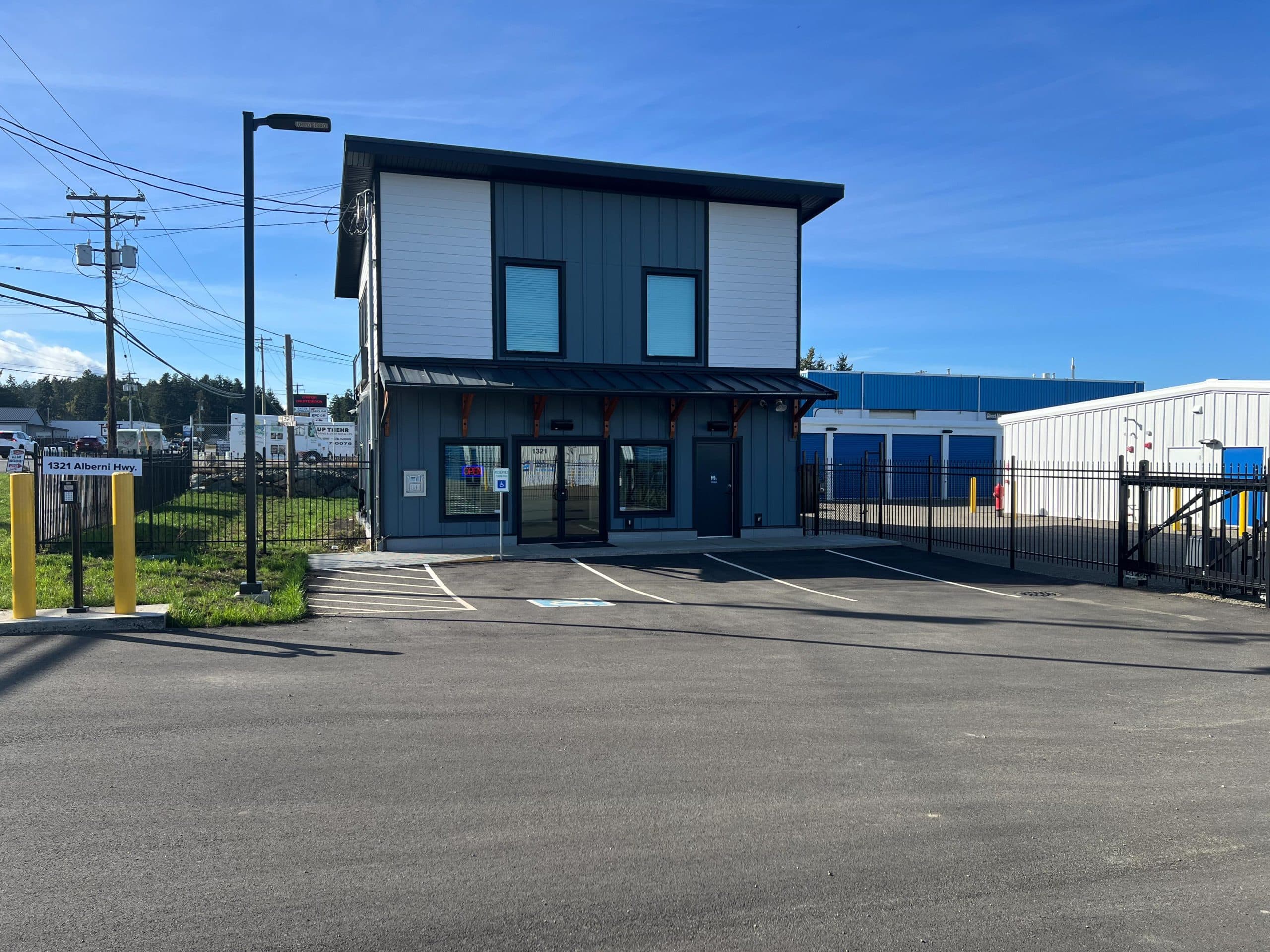 Guest-Parking-&-Office