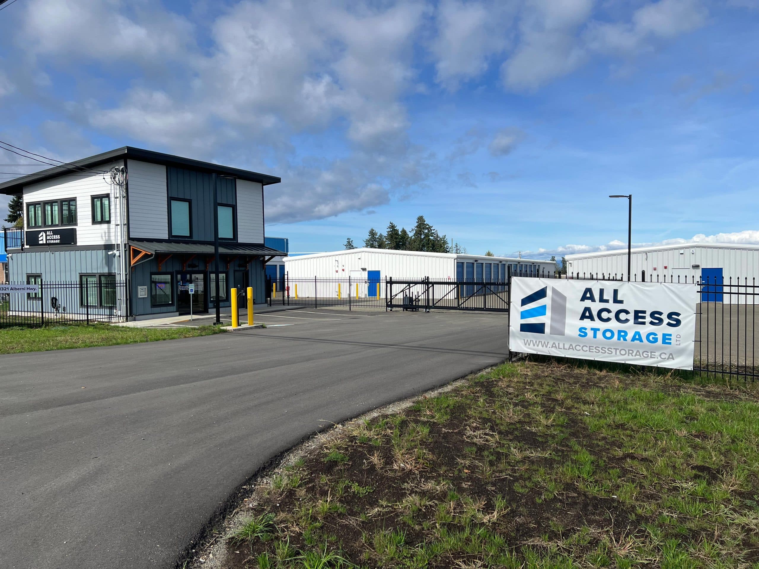 Gated storage facility with security cameras in Parksville