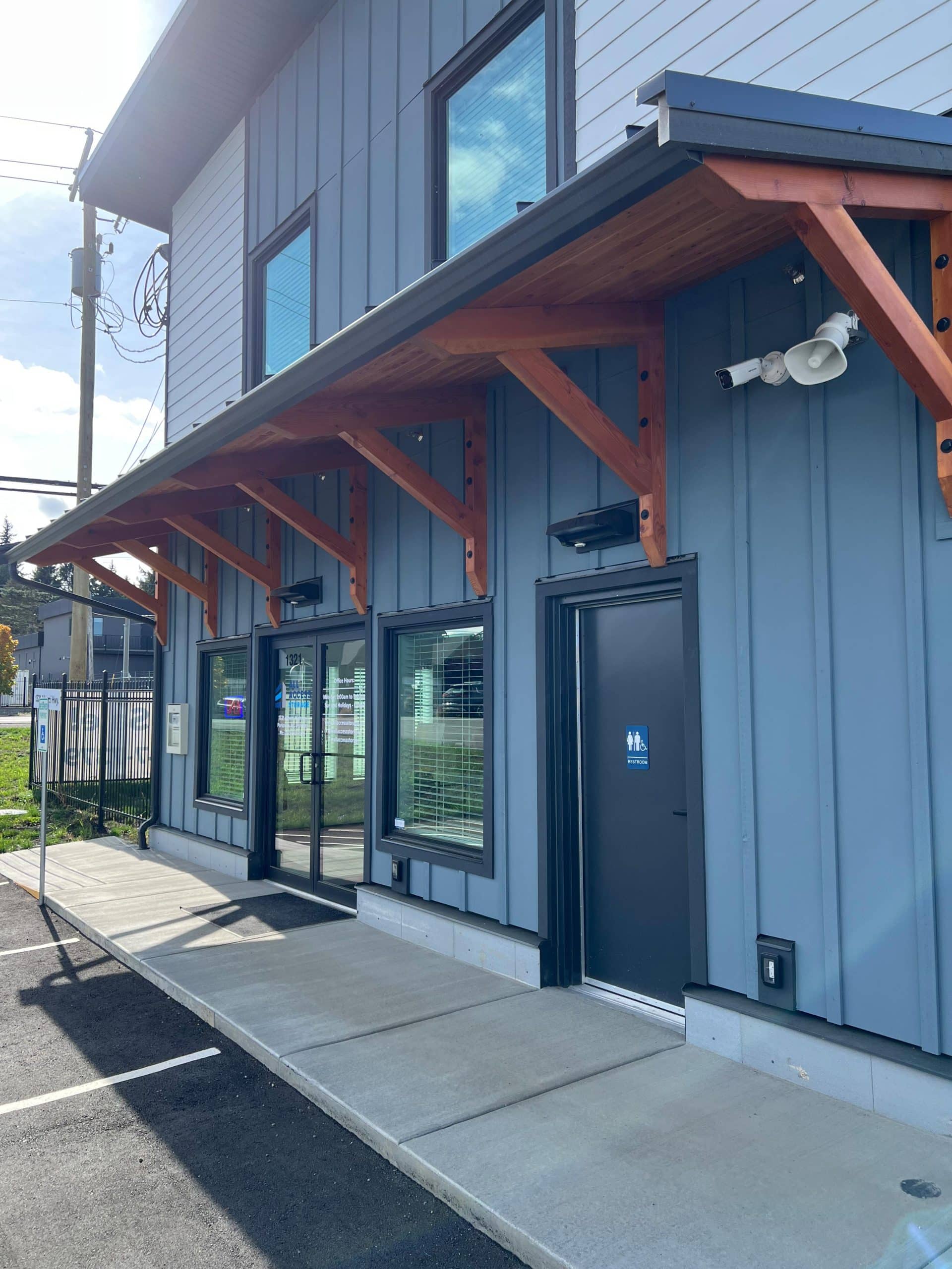 Well-maintained property with on-site management in Parksville